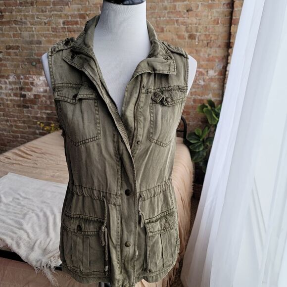 Max Jeans Olive Cinch Waist Utility Vest - Picture 1 of 5